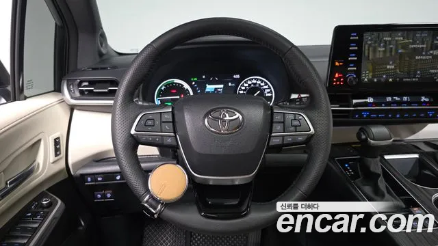 Toyota Sienna Generation 4 — Фото автомобиля 12