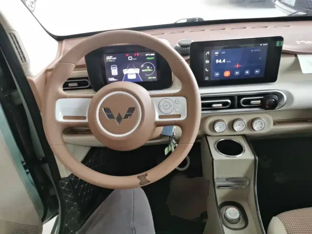 Wuling Hongguang Mini EV — Фото автомобиля 9