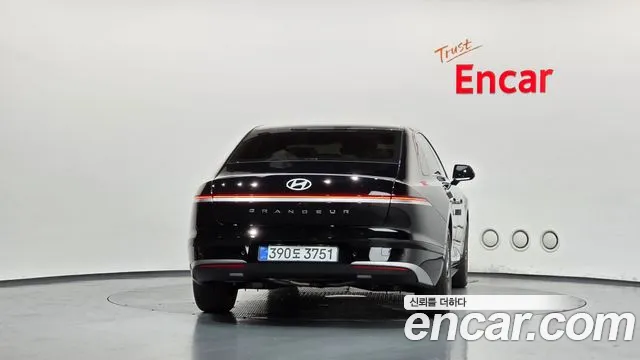Hyundai Grandeur GN7 — Фото автомобиля 4