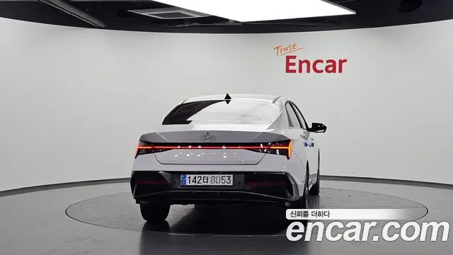 Hyundai Avante CN7 — Фото автомобиля 4