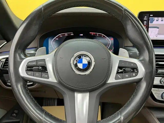 BMW 5 Series — Фото автомобиля 16