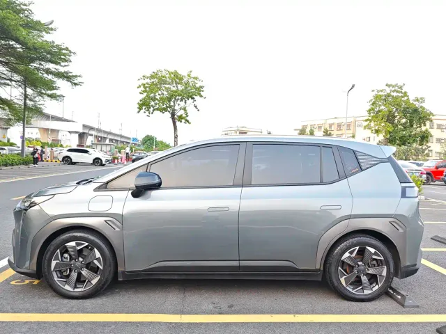 Aion AION Y 2022 80 Long Range Edition — Фото автомобиля 4