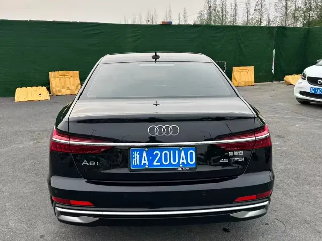 Audi A6L — Фото автомобиля 5