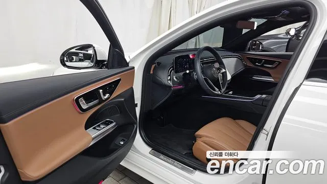 Mercedes-Benz E-Class — Фото автомобиля 10