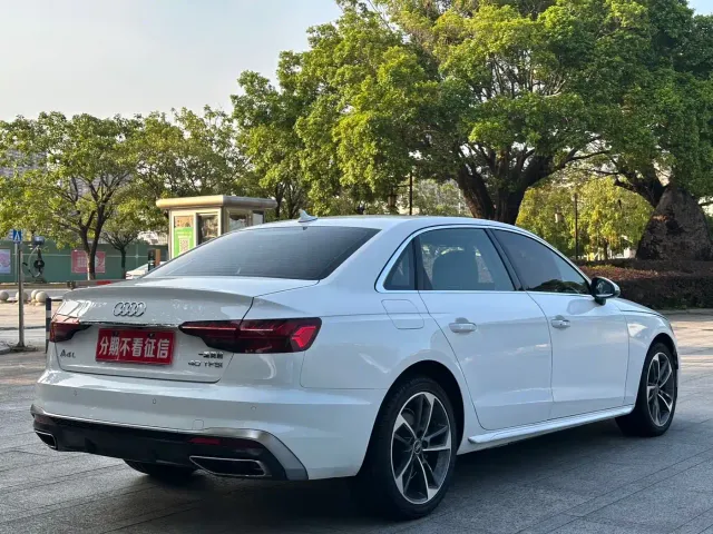 Audi A4L — Фото автомобиля 15