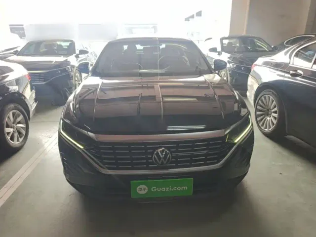 Volkswagen Passat — Фото автомобиля 2