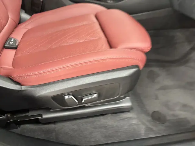 BMW iX3 — Фото автомобиля 28