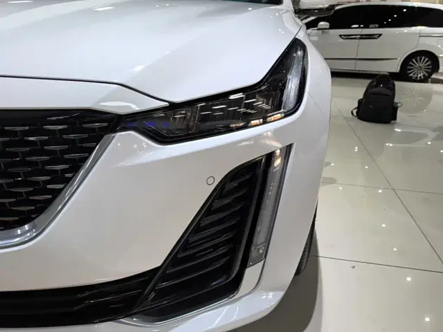 Cadillac CT5 — Фото автомобиля 23