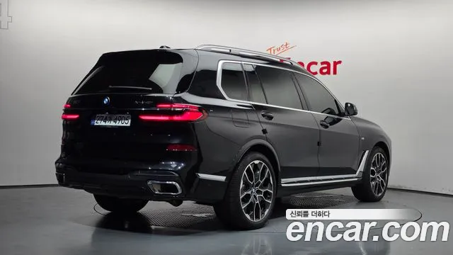 BMW X7 — Фото автомобиля 2