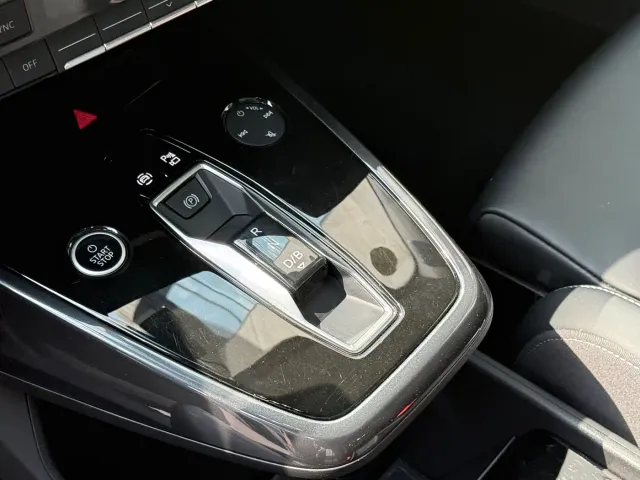 Audi Q4 e-tron — Фото автомобиля 8