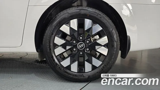 Hyundai Staria Staria — Фото автомобиля 16