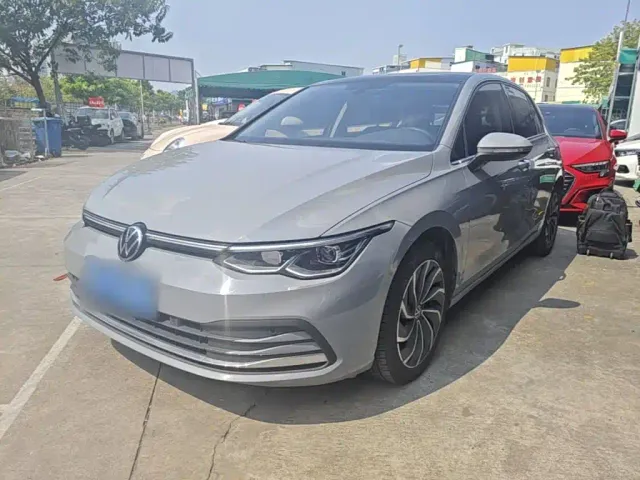 Фотография автомобиля — Volkswagen Golf
