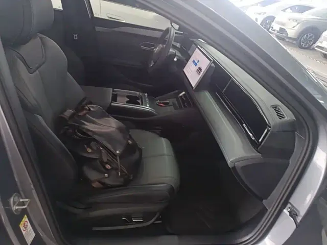 BYD Qin L — Фото автомобиля 19