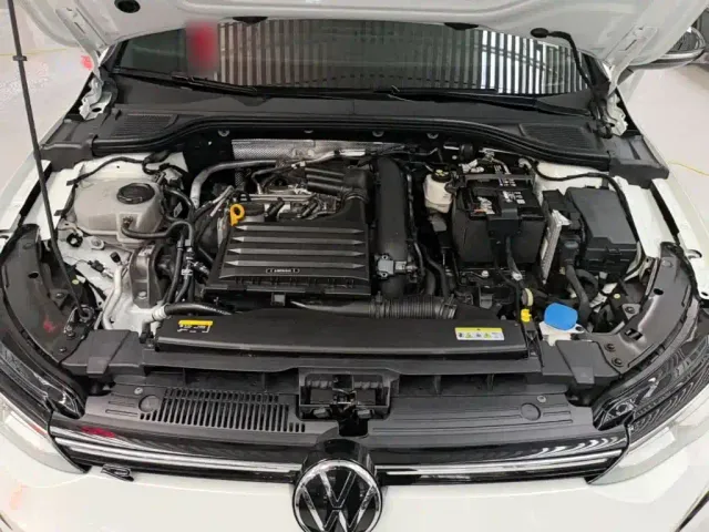 Volkswagen Golf — Фото автомобиля 19