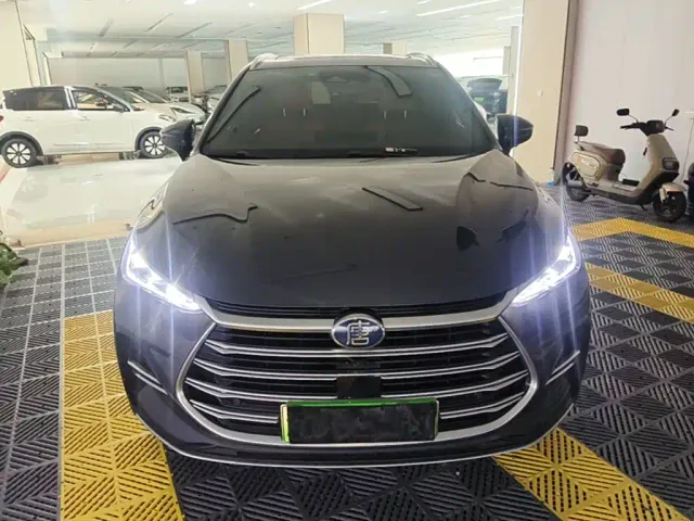 BYD Tang — Фото автомобиля 2