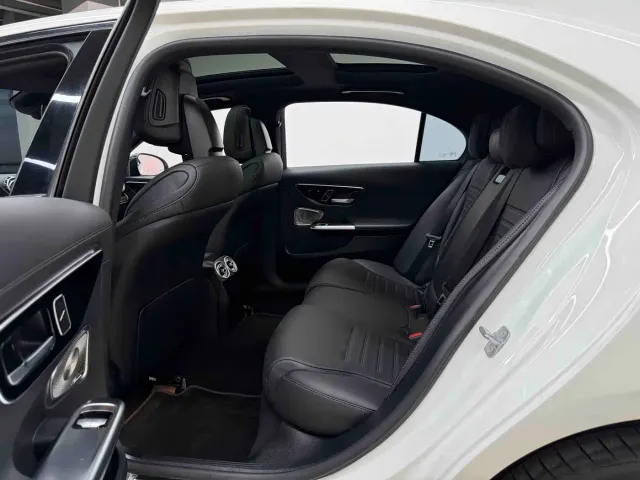 Mercedes-Benz C-Class — Фото автомобиля 17