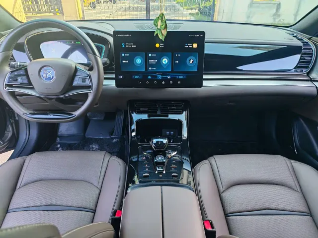 BYD Han — Фото автомобиля 5