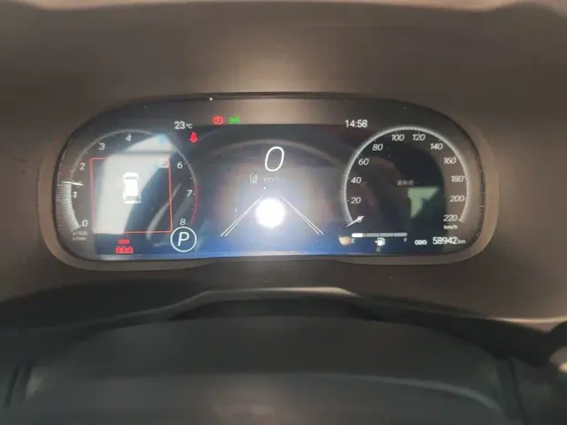 Toyota RAV4 — Фото автомобиля 11