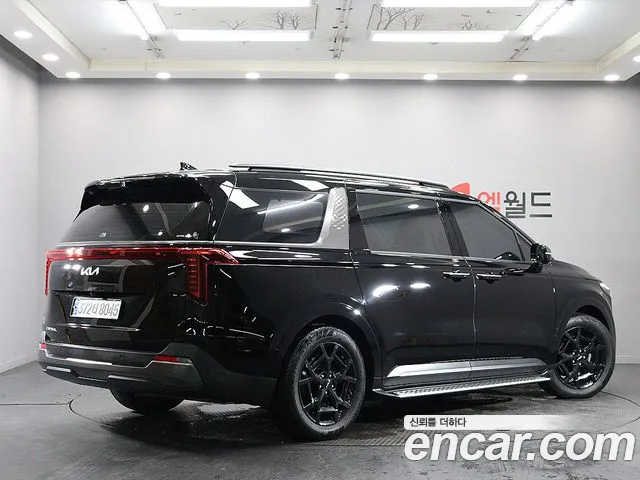 Kia Carnival Generation 4 — Фото автомобиля 3