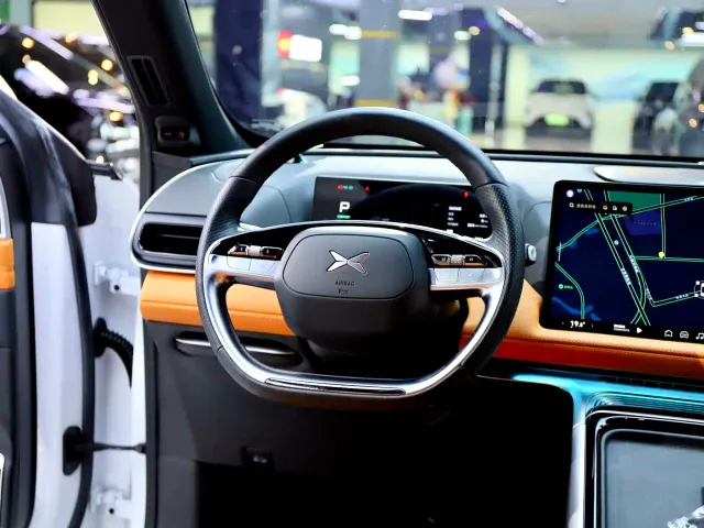 Xpeng G9 — Фото автомобиля 14