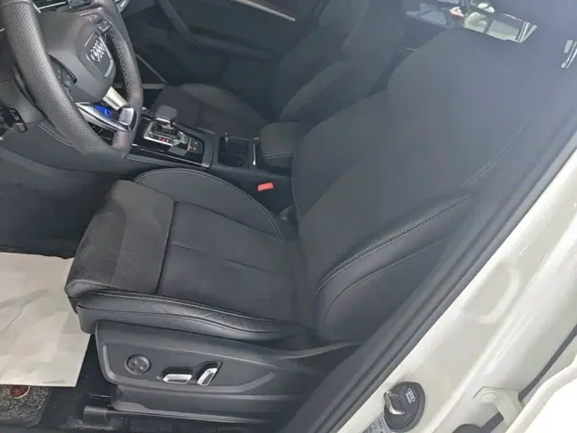 Audi Q5L Sportback — Фото автомобиля 14