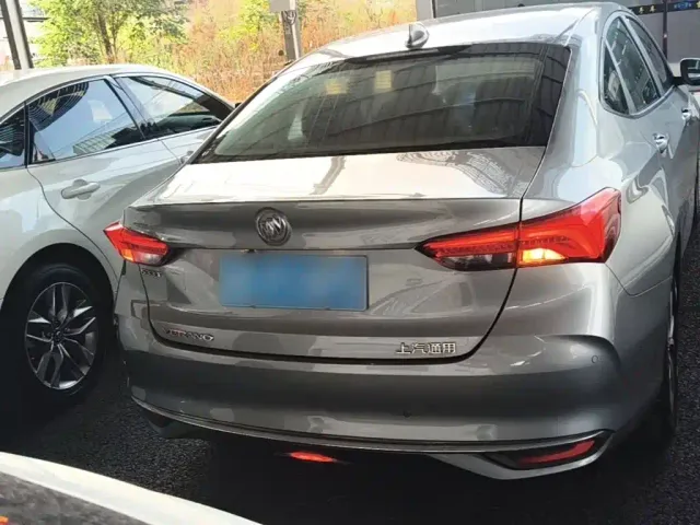 Buick Verano — Фото автомобиля 5