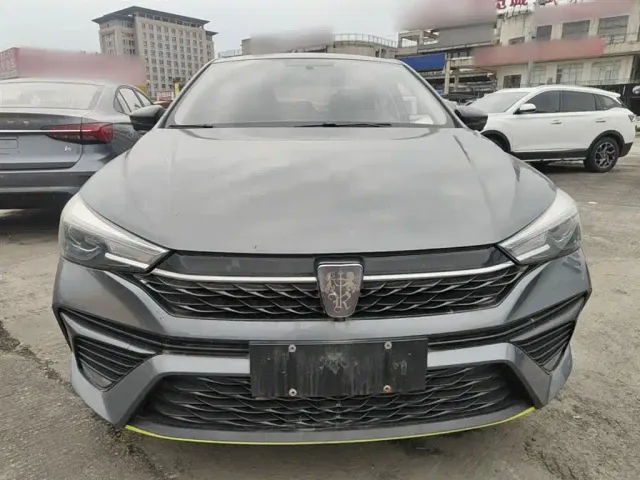 Roewe i5 — Фото автомобиля 2