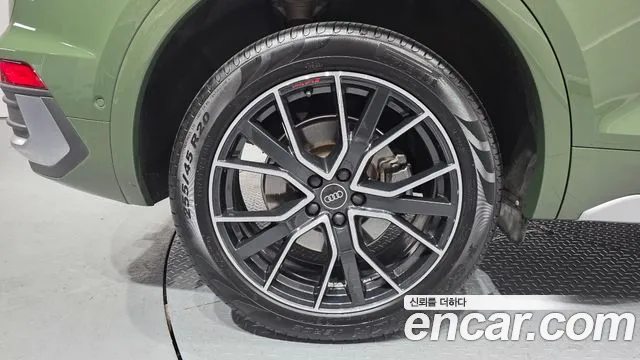 Audi Q5 45 TFSI quattro Sportback Premium — Фото автомобиля 5