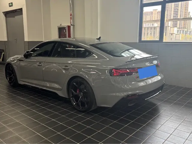 Audi Audi RS 5 2023 Model RS 5 2.9T Sportback Obsidian Edition — Фото автомобиля 3