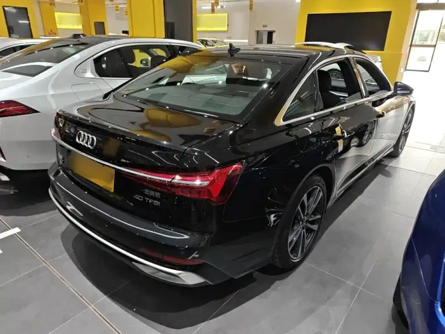 Audi A6L — Фото автомобиля 4