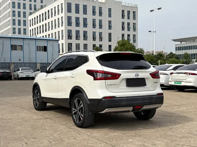 Nissan Qashqai — Фото автомобиля 6
