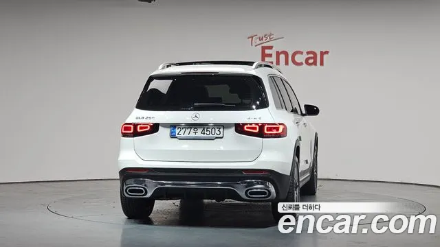 Mercedes-Benz GLB-Class — Фото автомобиля 4