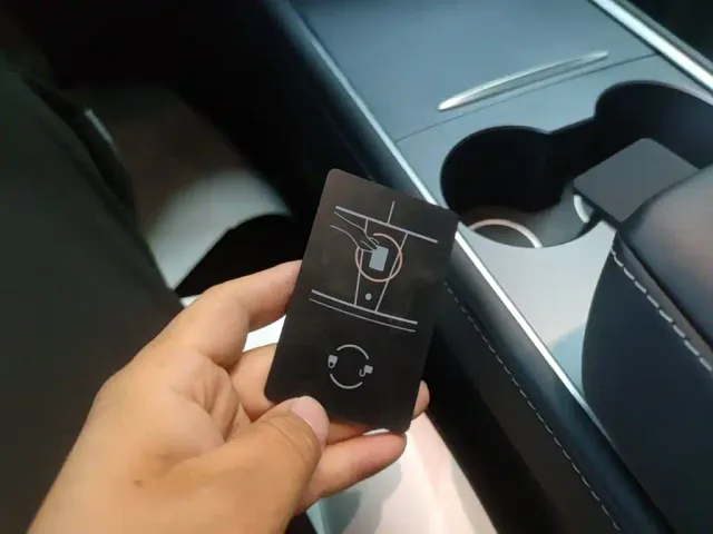 Tesla Model 3 2022 Model Rear-Wheel Drive Version — Фото автомобиля 8