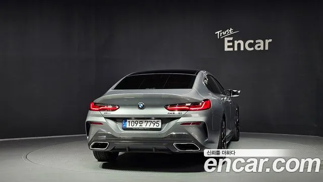 BMW 8 Series G15 — Фото автомобиля 4