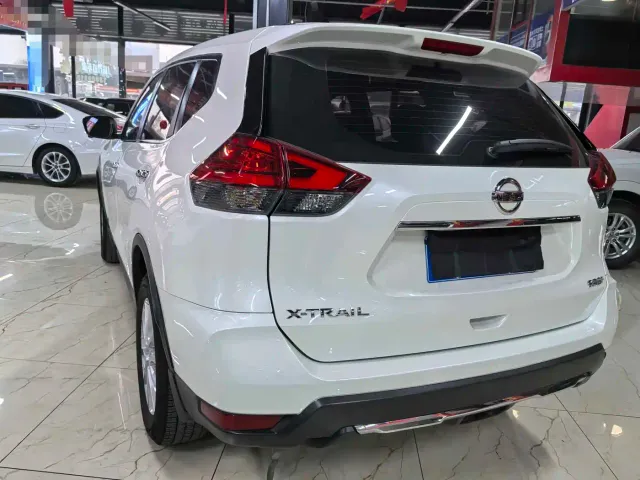 Nissan X-Trail — Фото автомобиля 4