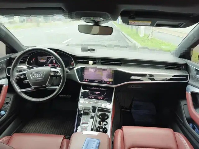 Audi A7L — Фото автомобиля 11