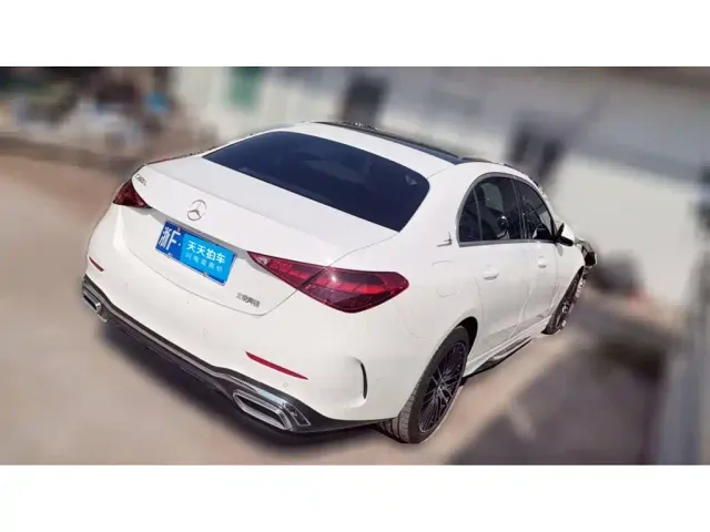 Mercedes-Benz C-Class — Фото автомобиля 2