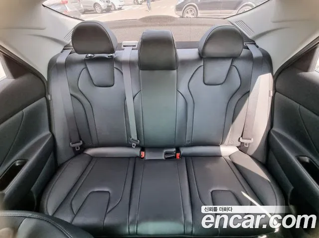 Hyundai Avante CN7 — Фото автомобиля 5