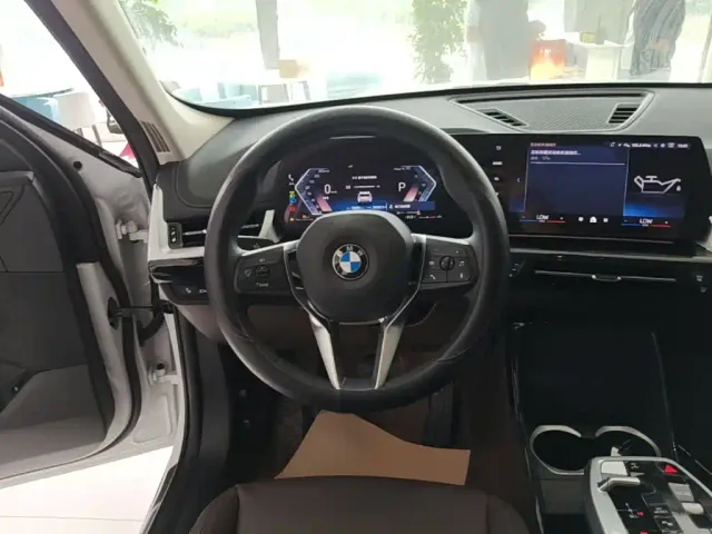 BMW X1 — Фото автомобиля 6