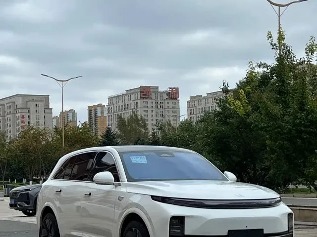 Li Auto L7 — Фото автомобиля 2