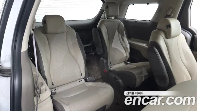 Kia Canival Carnival 4 поколение Бензин 9 мест Signature — Фото автомобиля 12