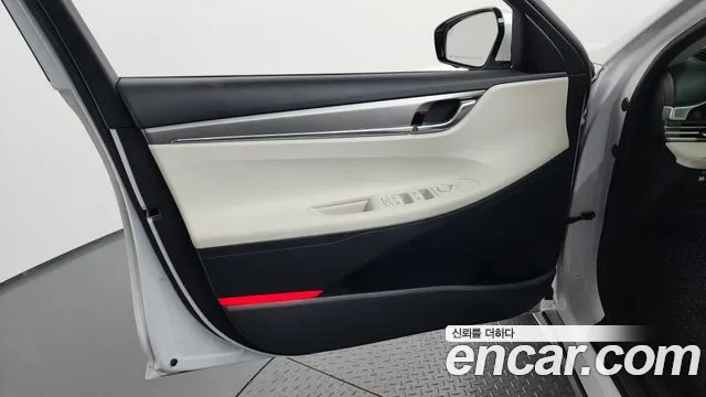 Hyundai Grandeur Новый Grandeur IG — Фото автомобиля 17
