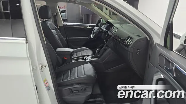 Volkswagen Tiguan — Фото автомобиля 16