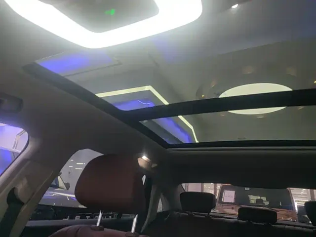 Hongqi H5 — Фото автомобиля 13