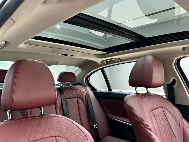 BMW 3 Series — Фото автомобиля 5