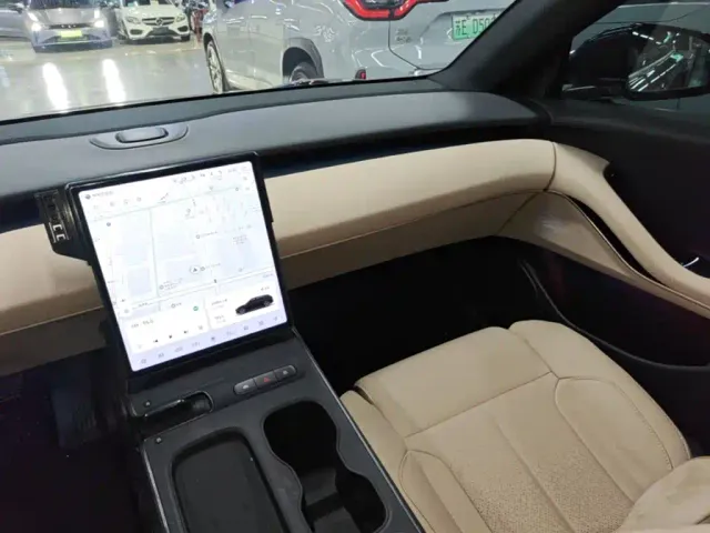 Nio ET5 Touring — Фото автомобиля 12