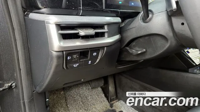 Hyundai Grandeur Grandeur (GN7) 2.5 Бензин 2WD — Фото автомобиля 17