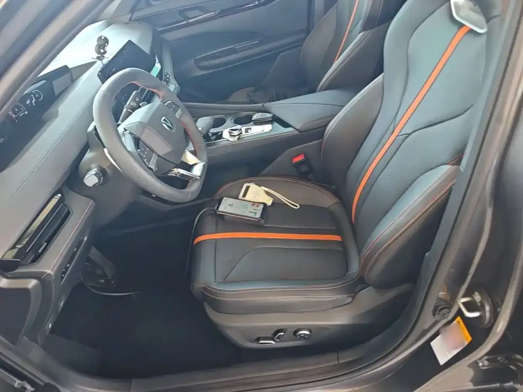 Changan Changan UNI-V 2025 1.5T 500Bar Premium Model — Фото автомобиля 10