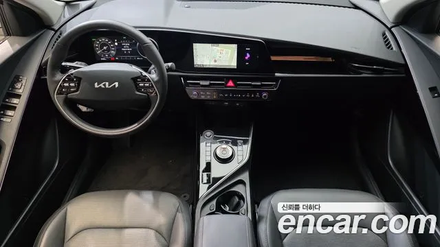 Kia Niro Niro (New) — Фото автомобиля 10