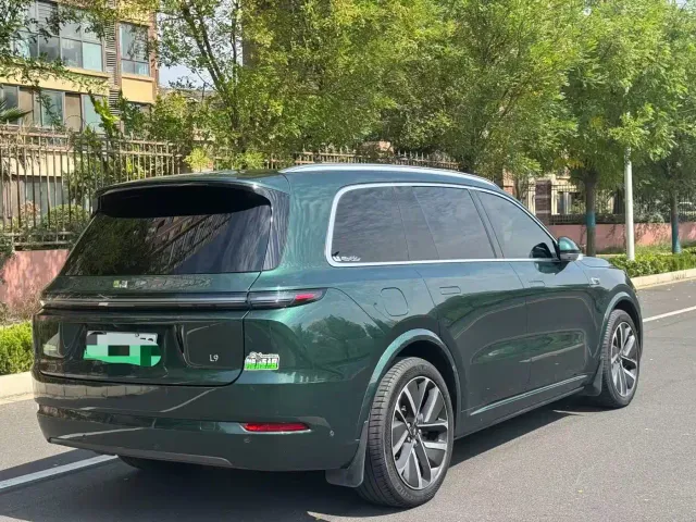 Li Auto Li Xiang L9 2022 Max — Фото автомобиля 18